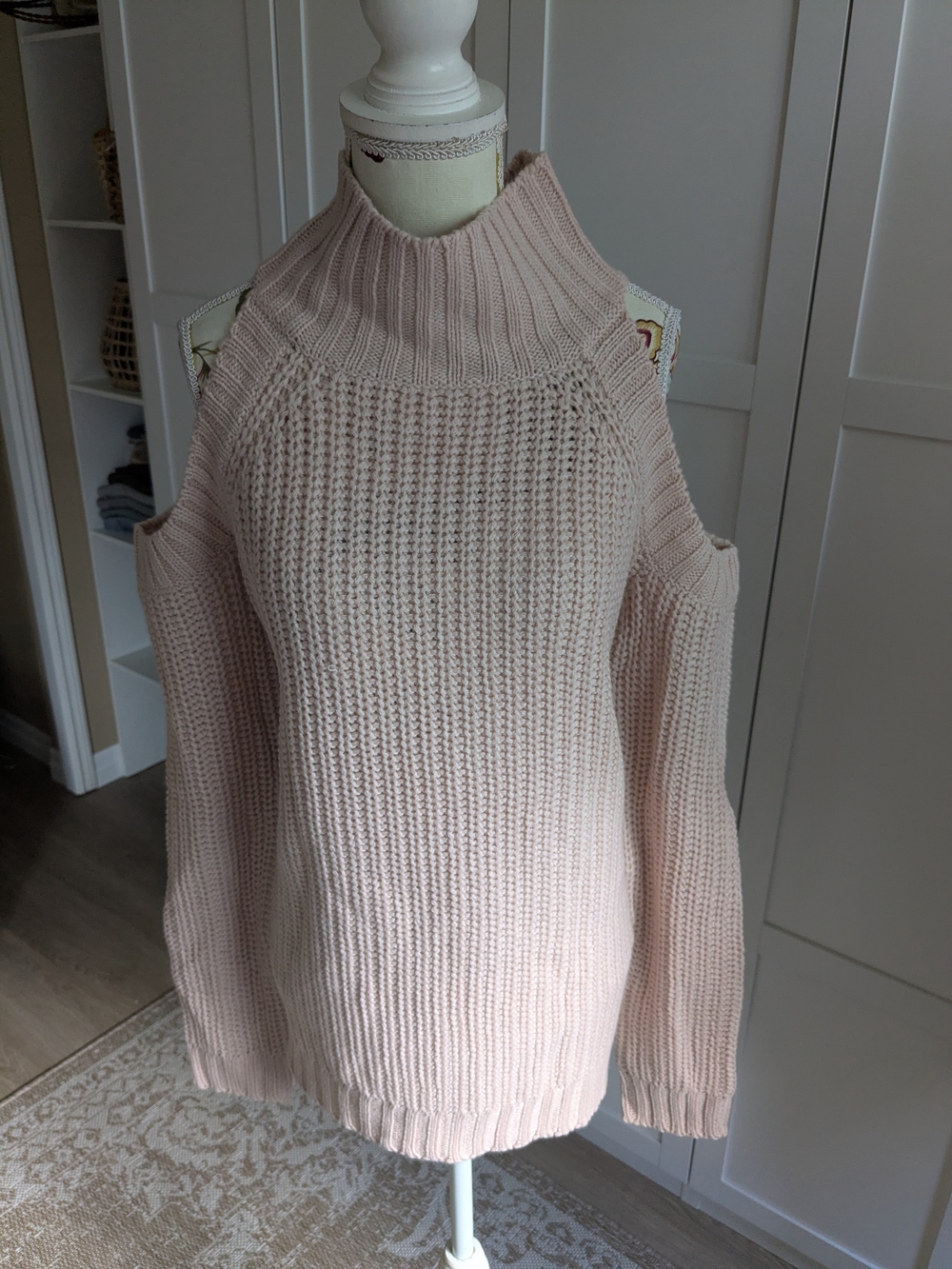 Revamped Cold-Shoulder Turtleneck Sweater in Blush